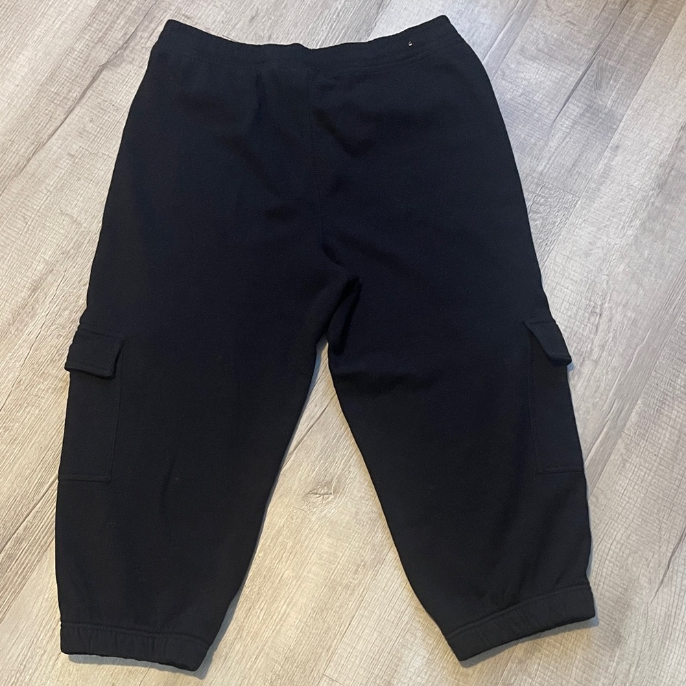 Aeropostale Light Gray and black Cropped Cargo Joggers Selling both together. - Picture 11 of 13